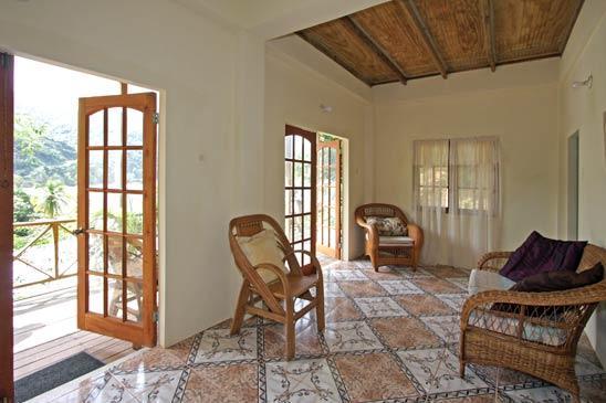 Aparthotel Lillibets Castara Esterno foto