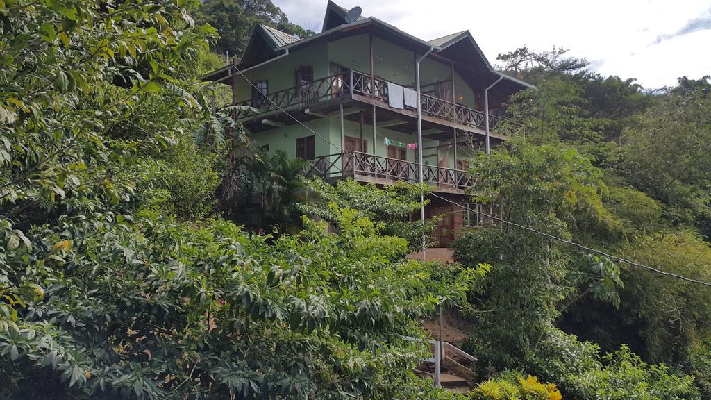 Aparthotel Lillibets Castara Esterno foto